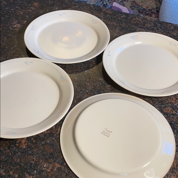 4 Corelle Windflower 9” luncheon Plates - Picture 7 of 9